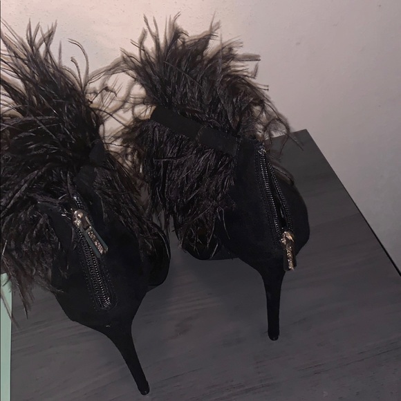 Black Feather heels - Picture 3 of 3
